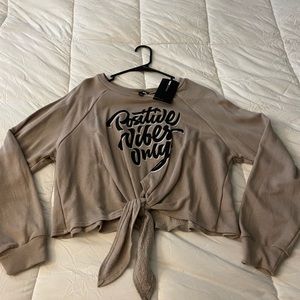 Long sleeve crop top